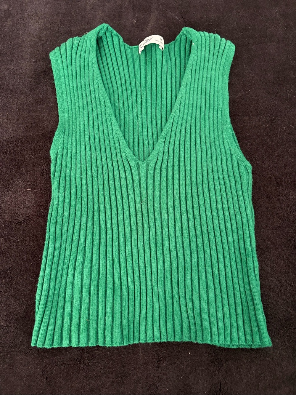 V-Neck Ribbed Knit Sleeveless Sweater - Green